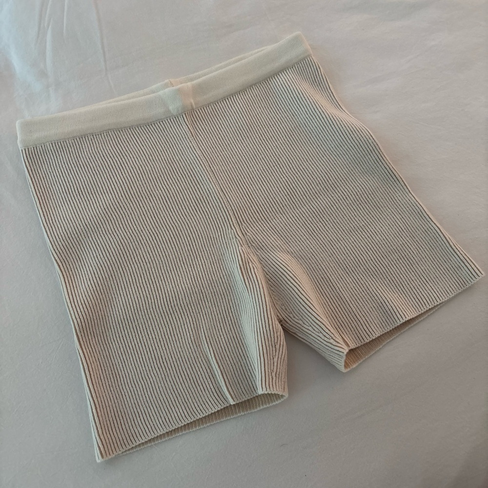 Jacquemus Ribbed Knit Shorts in Soft Cream
